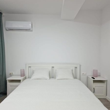 Catedral Apartment บูคาเรสต์ ภายนอก รูปภาพ