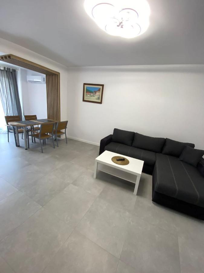 Catedral Apartment บูคาเรสต์ ภายนอก รูปภาพ