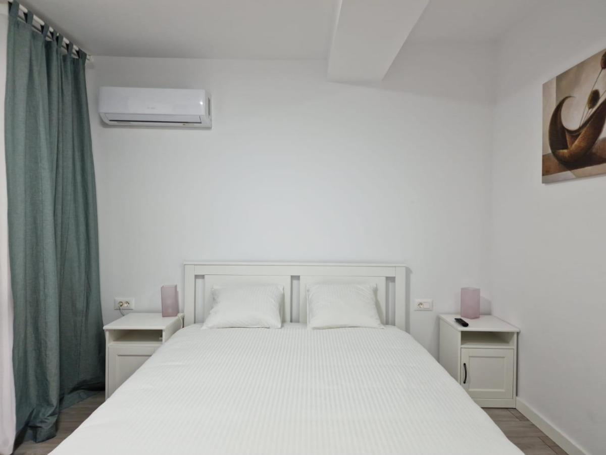 Catedral Apartment บูคาเรสต์ ภายนอก รูปภาพ