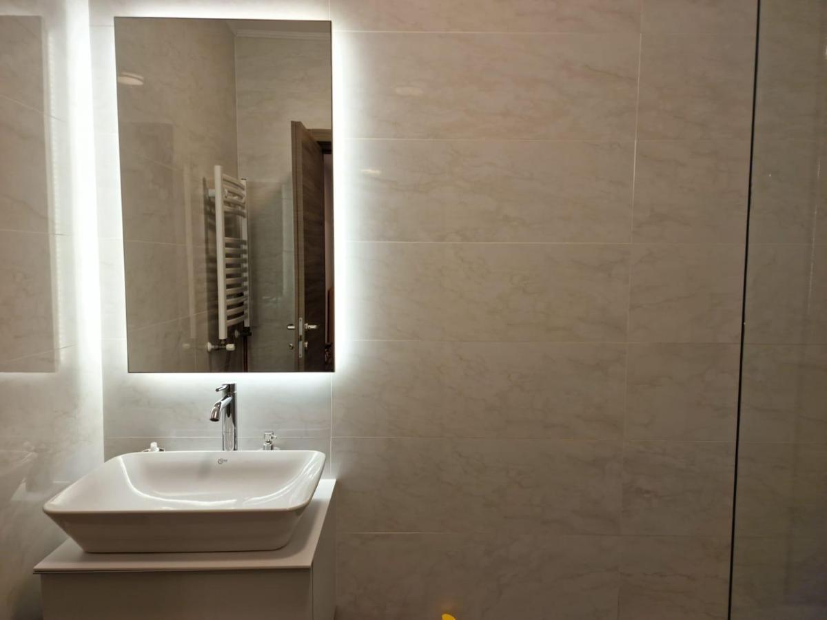 Catedral Apartment บูคาเรสต์ ภายนอก รูปภาพ