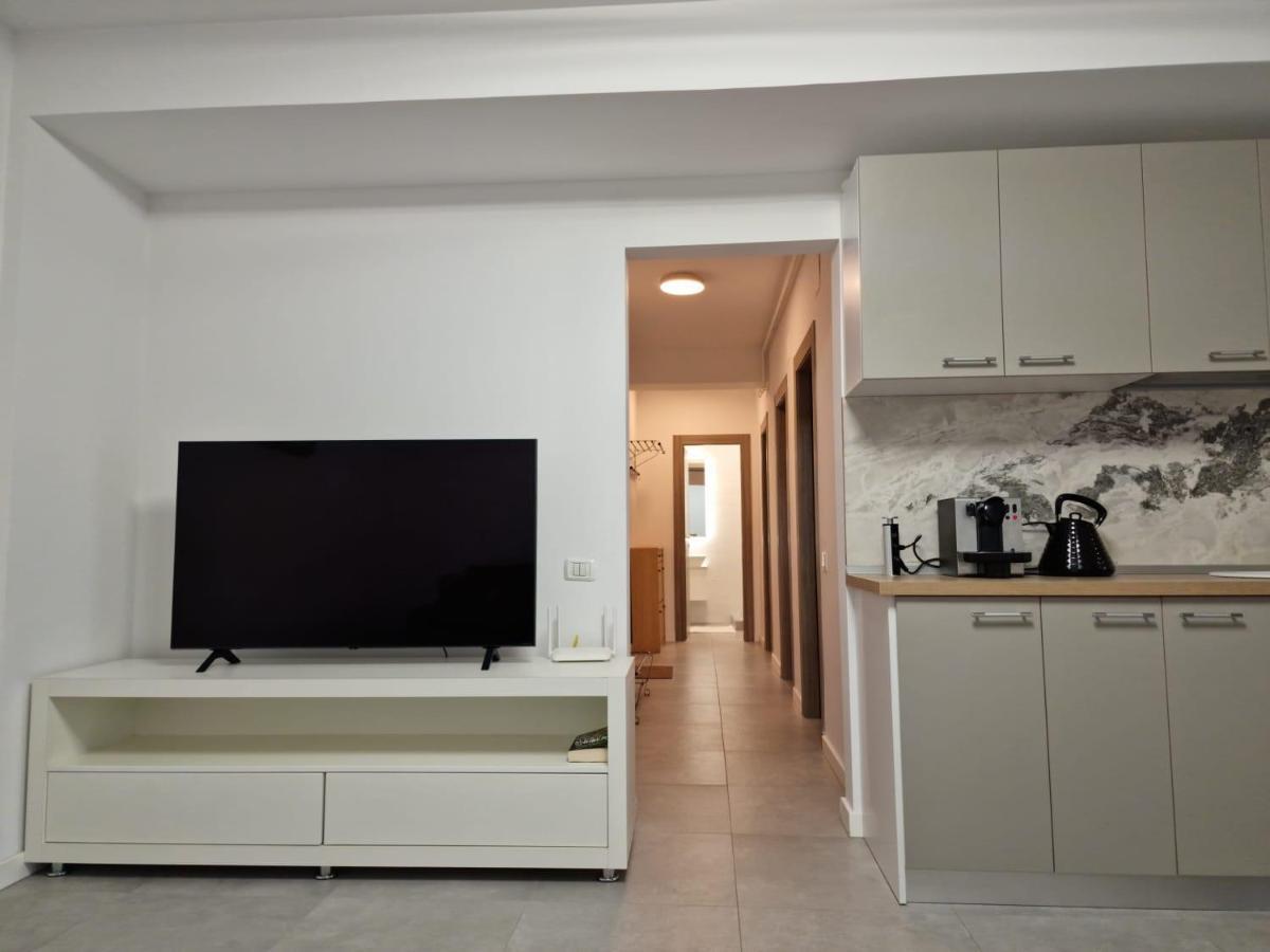 Catedral Apartment บูคาเรสต์ ภายนอก รูปภาพ