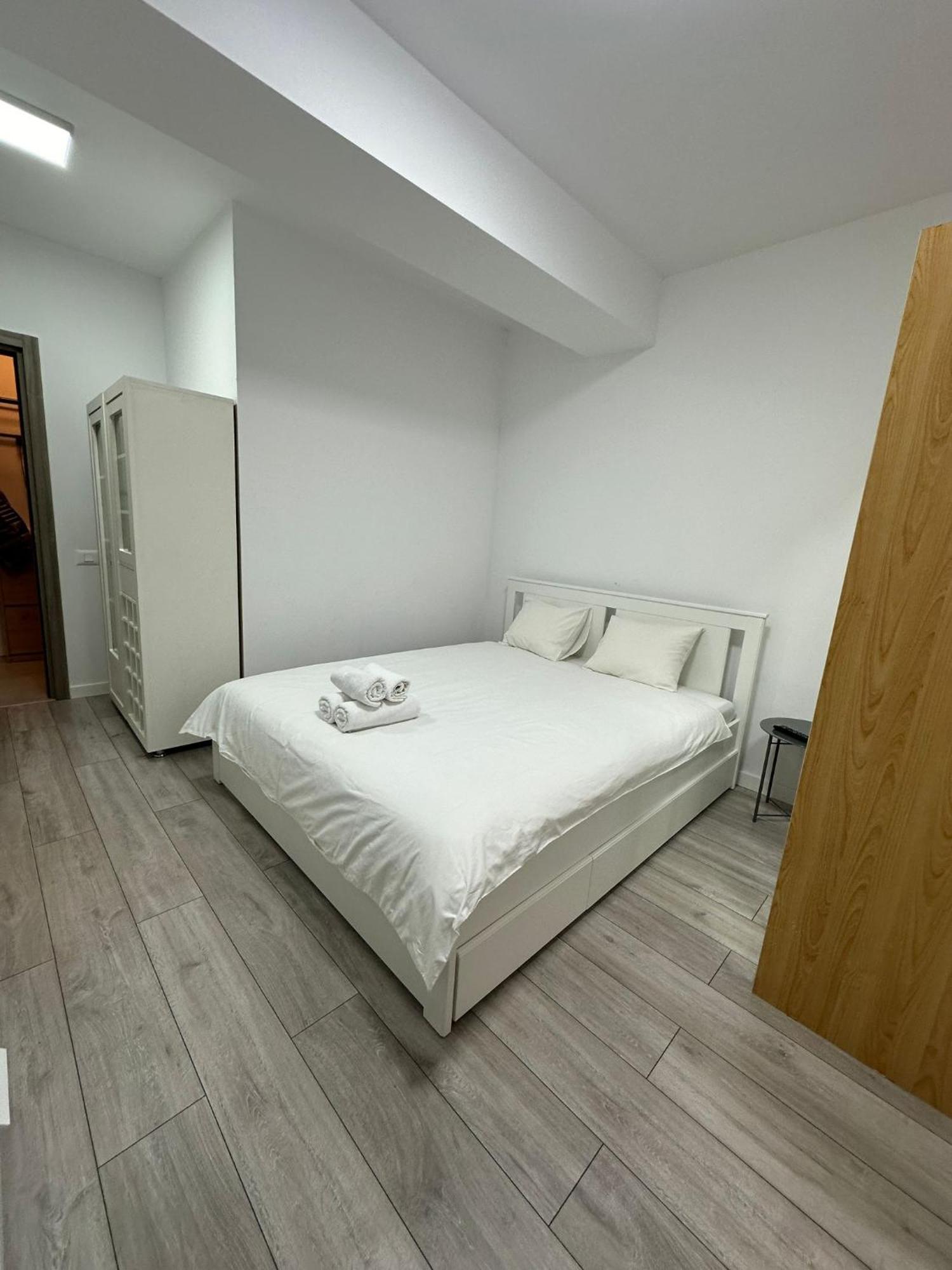 Catedral Apartment บูคาเรสต์ ภายนอก รูปภาพ