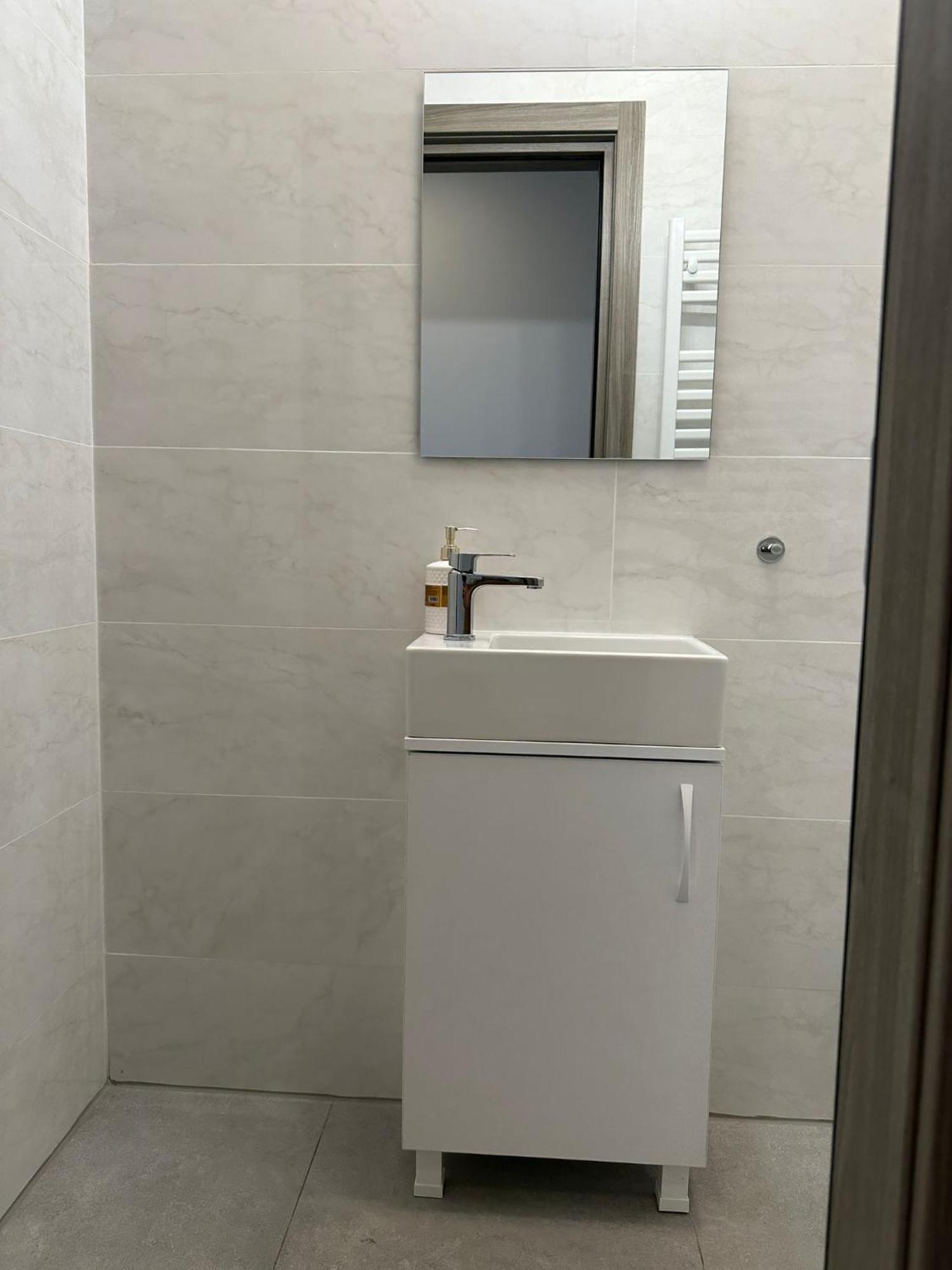 Catedral Apartment บูคาเรสต์ ภายนอก รูปภาพ