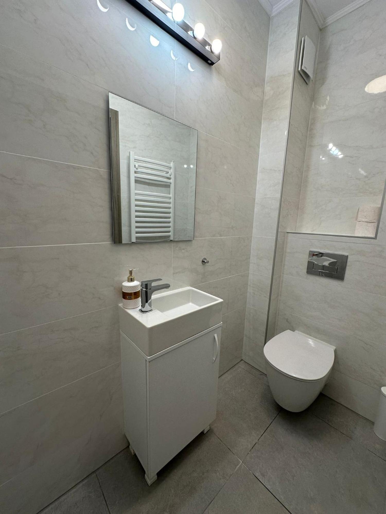 Catedral Apartment บูคาเรสต์ ภายนอก รูปภาพ