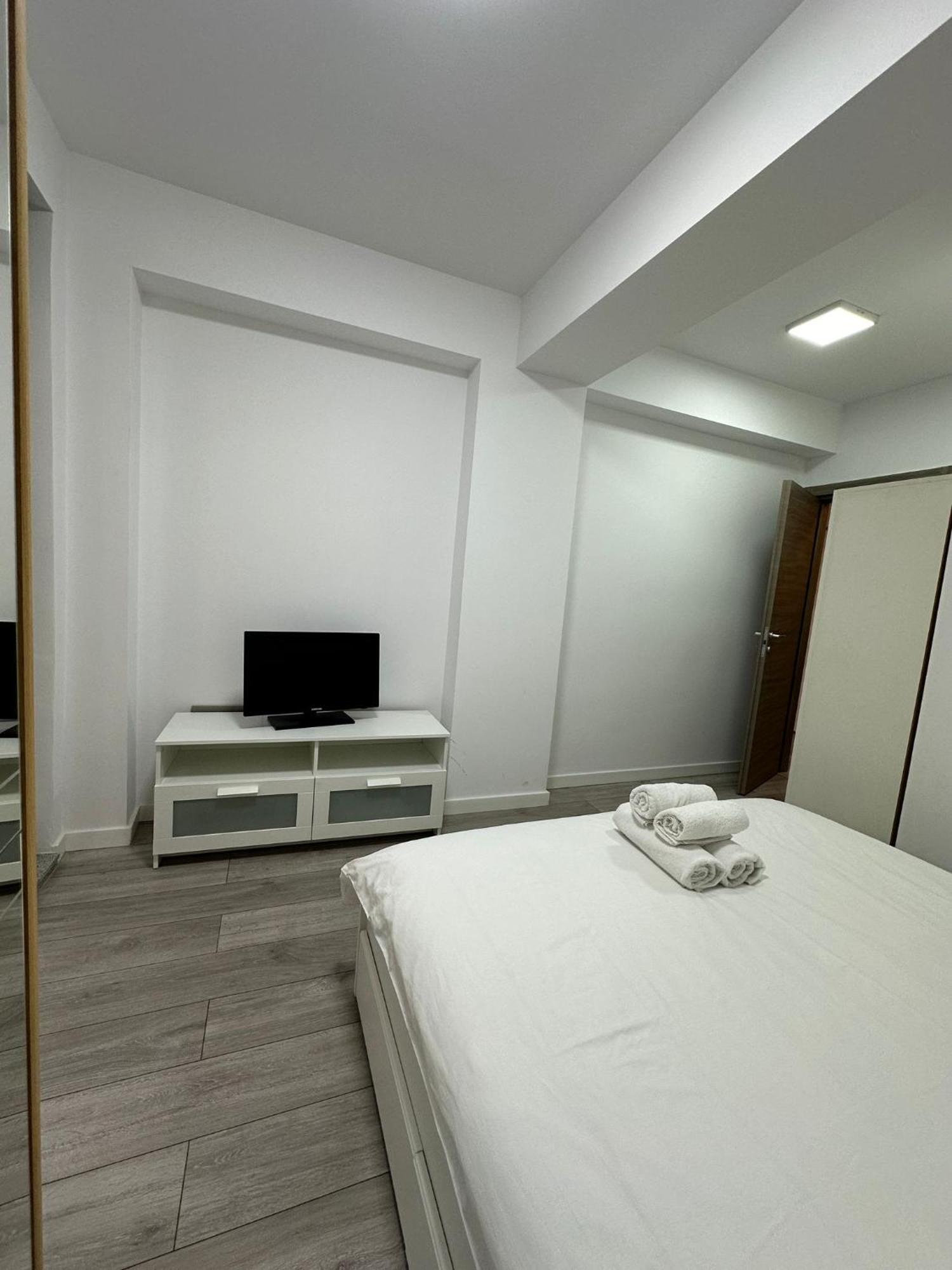 Catedral Apartment บูคาเรสต์ ภายนอก รูปภาพ