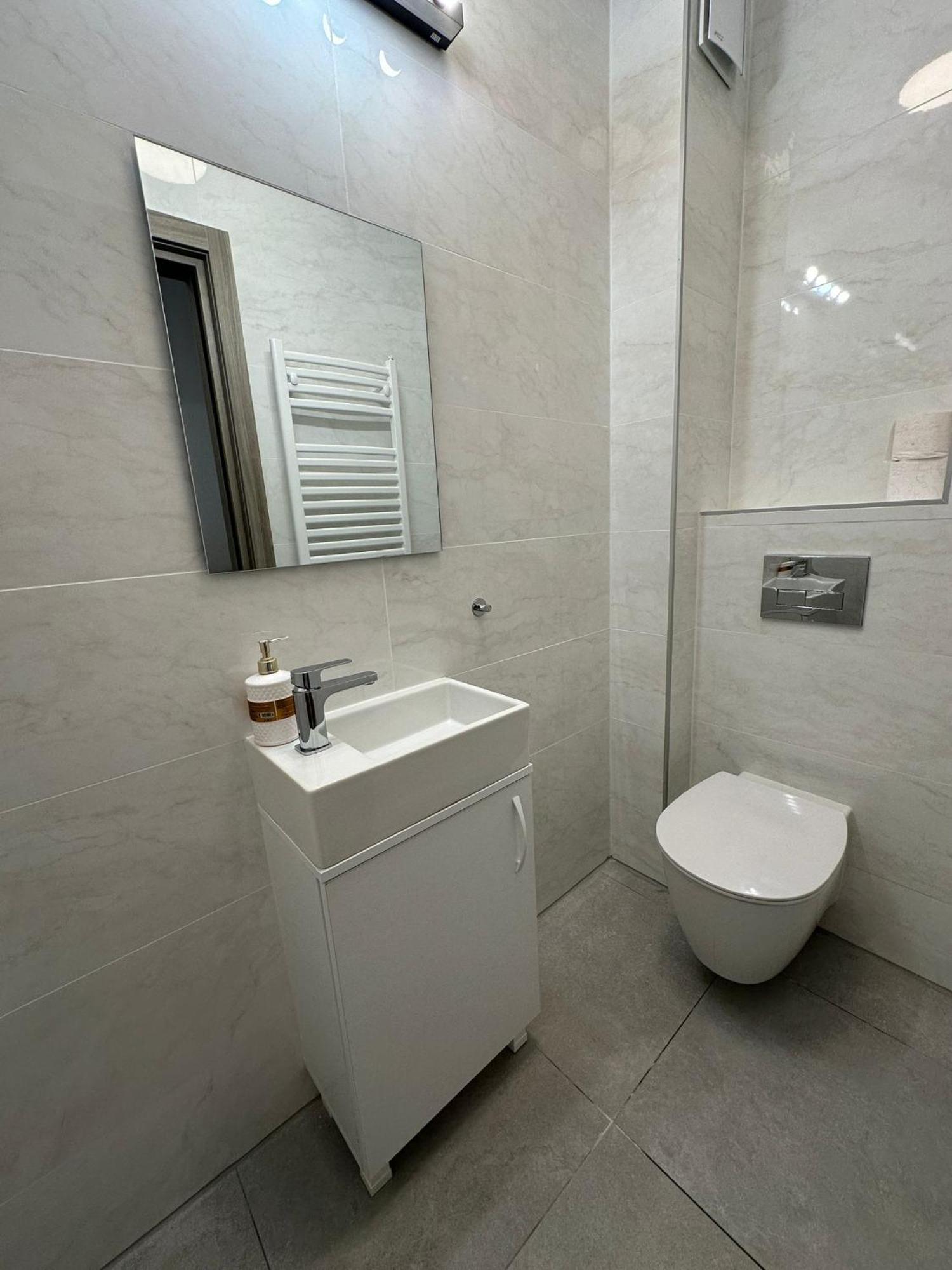 Catedral Apartment บูคาเรสต์ ภายนอก รูปภาพ