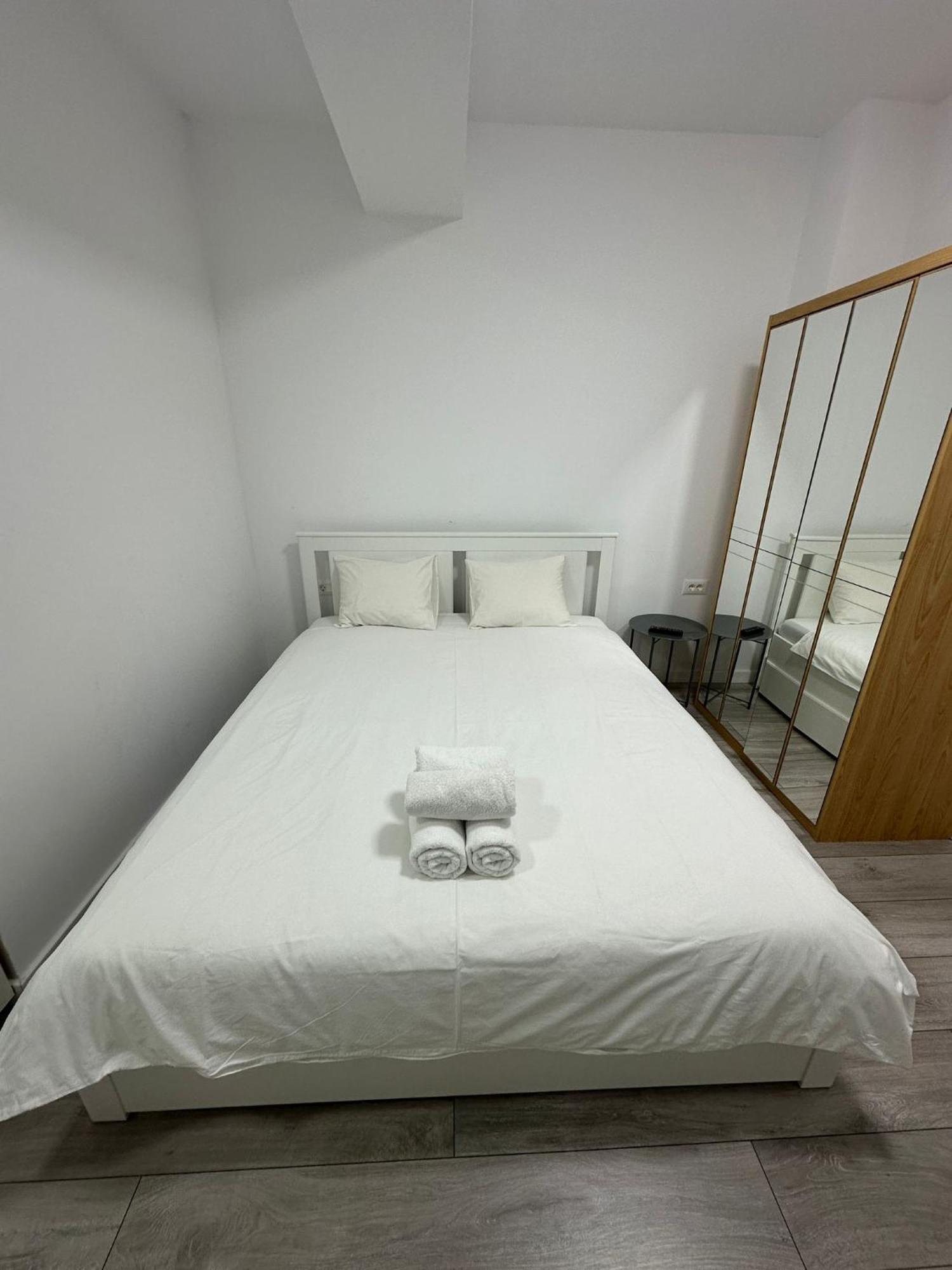 Catedral Apartment บูคาเรสต์ ภายนอก รูปภาพ
